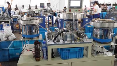 公牛插片铆接机